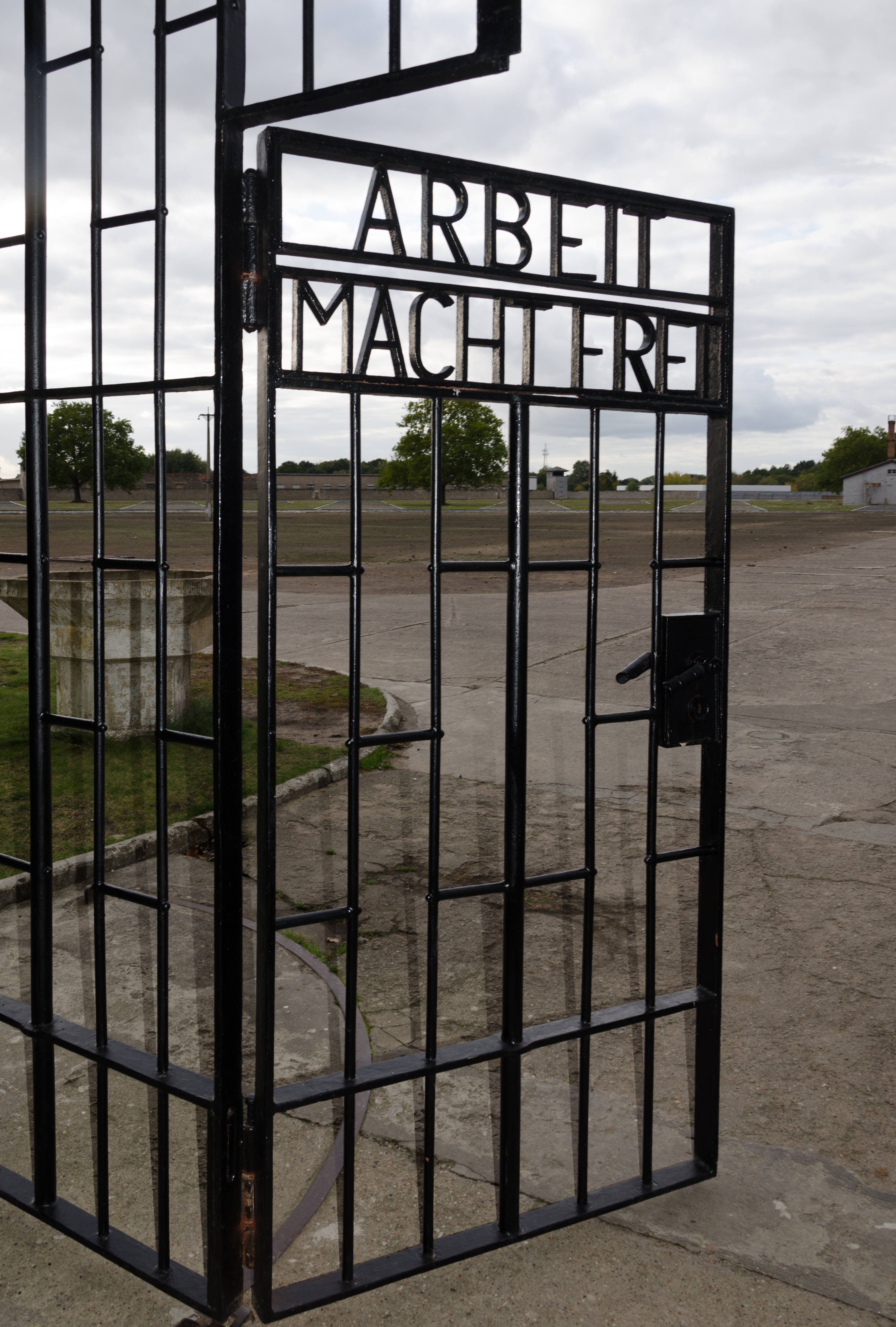 Memorial_concentration_camp_sachsenhausen_(8072065131).jpg